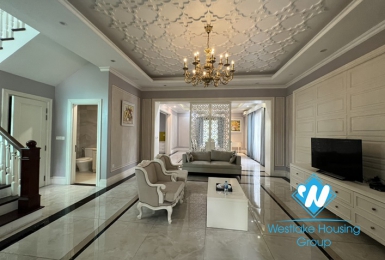 Single villa Hoa Sua for rent in Vinhomes RiversideLong Bien .HN